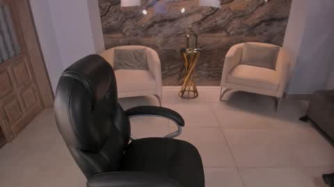 K A T E  online show from October 8, 12:20 pm