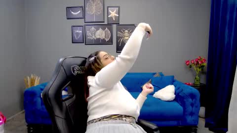 Kate online show from March 6, 6:16 pm