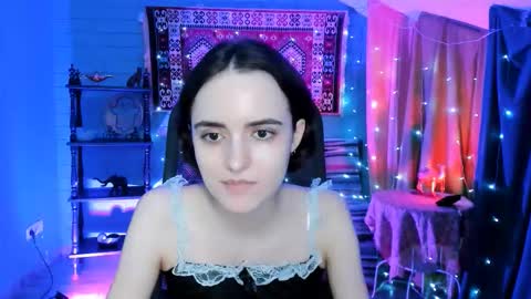 katewillows online show from March 13, 6:58 am