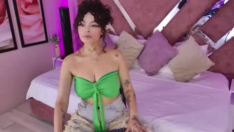 KatheGomez  online show from May 11, 2:46 am