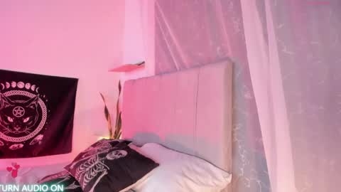 Kat online show from May 15, 6:27 am