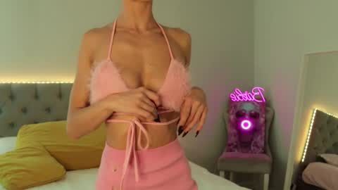 katherinepinke online show from October 17, 5:21 am