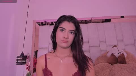 katherineruiz_ online show from March 20, 12:32 pm