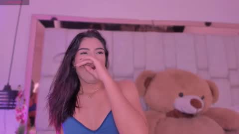 katherineruiz_ online show from March 19, 12:31 pm