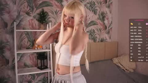 Bella online show from May 25, 8:08 pm