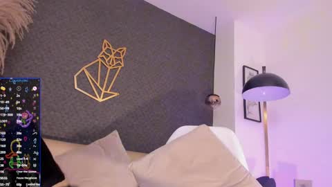 Snapshot of katia_high chatting on September 14, 6:33 am katia_high online show from September 14, 6:33 am