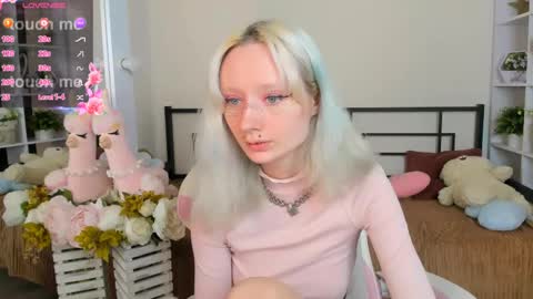 Katia  online show from May 19, 5:14 am