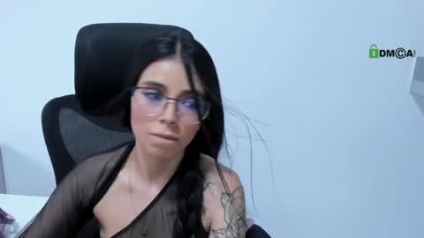 Katia  online show from May 7, 9:40 pm