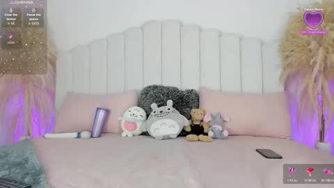 Katie  online show from November 12, 8:51 pm