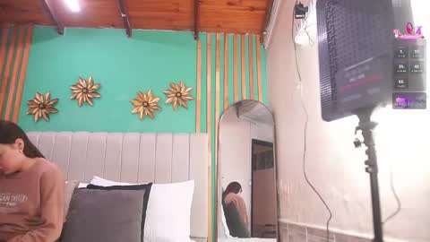 K A T L Y N  online show from December 1, 7:27 pm