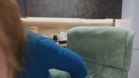 katniss_k online show from May 16, 8:17 am