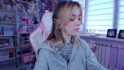 Katrin online show from October 5, 1:38 pm