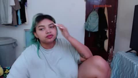 katteyes_ online show from May 21, 7:12 pm