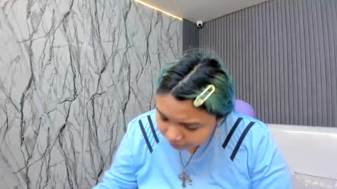 katteyes_ online show from April 1, 8:28 pm