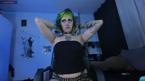 kattx   independent model online show from May 6, 5:55 am