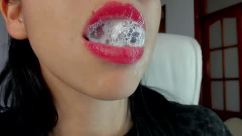 Snapshot of katty_mouth chatting on January 11, 8:32 pm Katty online show from January 11, 8:32 pm