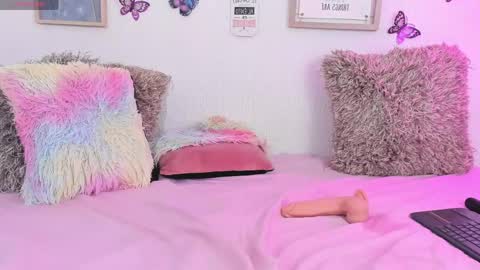 katy_lovejk online show from May 6, 10:47 pm