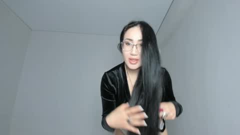 Niya online show from April 8, 5:31 am