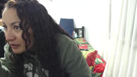  Khawit  online show from January 10, 3:44 am