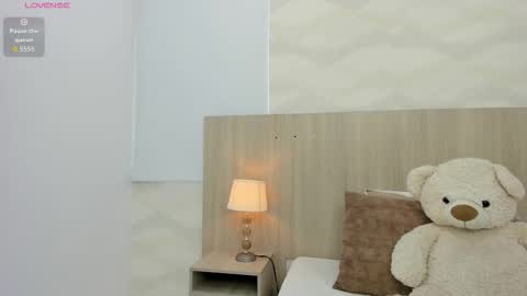   online show from September 18, 11:20 am