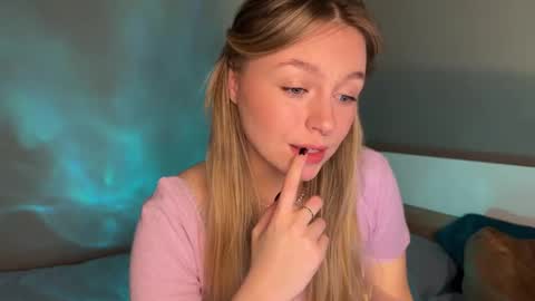 Anna online show from February 7, 12:31 am