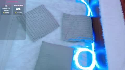 kayakitsune online show from April 2, 4:10 am