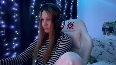 Amia online show from May 23, 7:23 pm