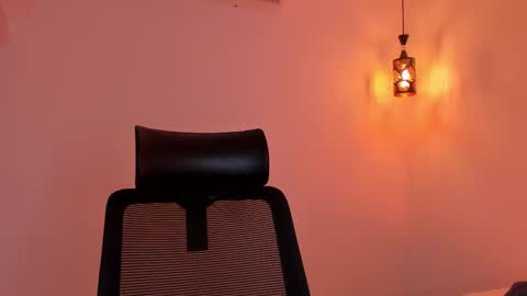      K A Y L A      online show from September 10, 1:44 pm