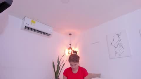      K A Y L A      online show from November 15, 5:25 pm