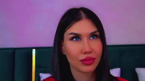 Kayla online show from June 27, 6:25 pm
