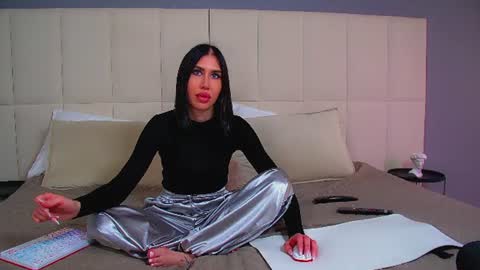 Kayla online show from July 7, 7:34 am
