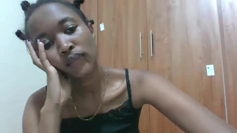 kaylar online show from May 15, 8:11 pm