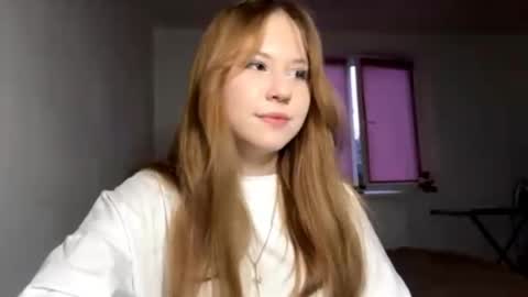 Nyelle online show from March 26, 4:09 pm