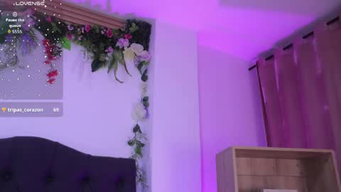 kaylee_lee online show from May 22, 4:32 am