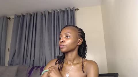 Kaylee online show from May 26, 4:06 pm