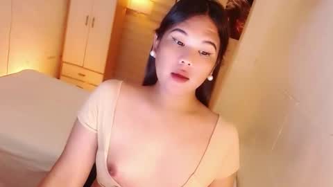 Y O U R        F U T U R E       K A Y L E E  online show from September 22, 12:09 am