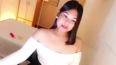 Y O U R        F U T U R E       K A Y L E E  online show from October 4, 7:40 pm