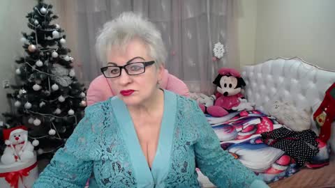 kaylesmoll online show from January 4, 7:13 pm