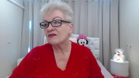 kaylesmoll online show from January 16, 7:32 pm