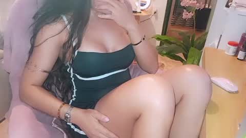 Kaylie26 online show from July 29, 12:32 am