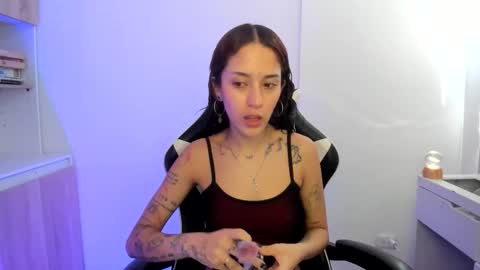 kaylie online show from May 19, 7:21 pm