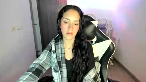 kaylie online show from October 11, 1:10 am