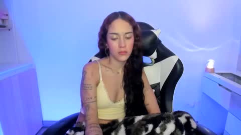 kaylie online show from May 7, 11:19 pm