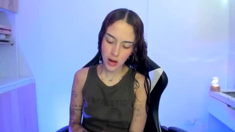 kaylie online show from May 12, 6:14 pm