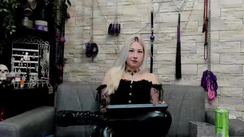 Miss Kazia online show from May 10, 1:51 am