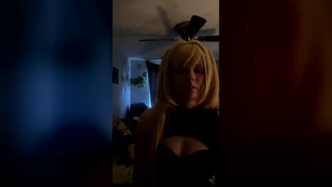 kearianwat online show from March 8, 10:02 pm