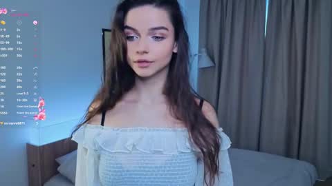 Lulu online show from May 3, 3:48 pm