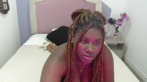 keicy_smith online show from April 8, 8:44 pm