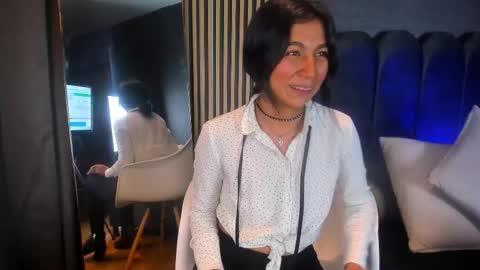 keila online show from November 3, 7:40 pm