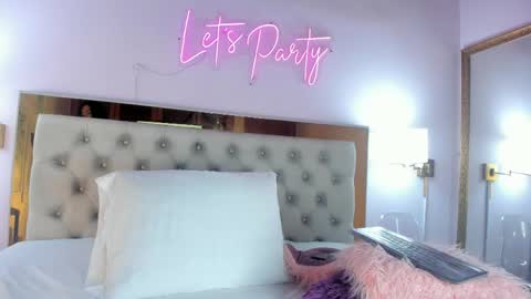 Keily online show from May 15, 11:35 am
